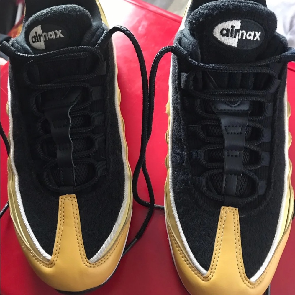 Nike Air Max 95 Black/Yellow/Gold